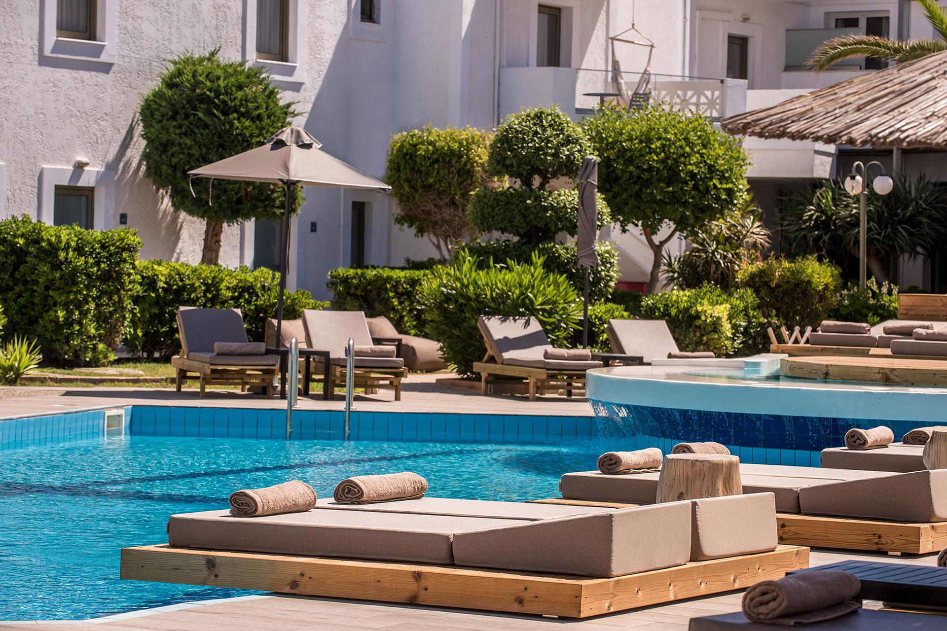 Enorme Maya Beach Hotel-Adults Only Гуве Экстерьер фото